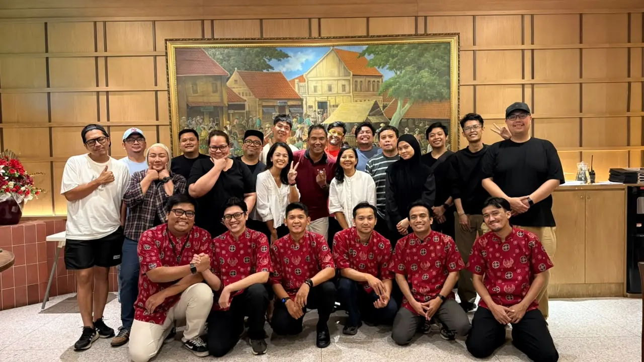 The VIBES team together